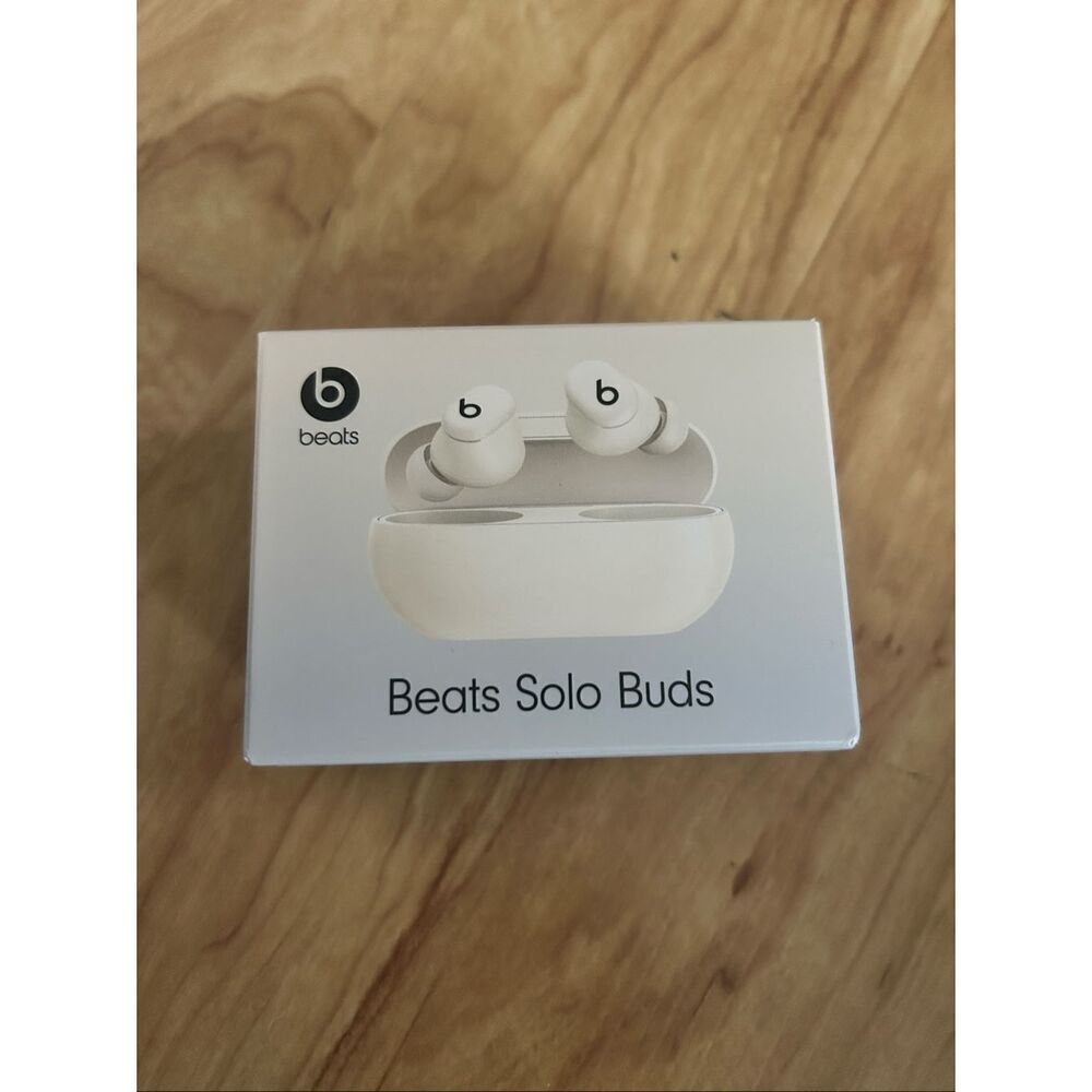 Beats by Dr. Dre Solo Buds Ivory In Ear Headphones MFN44LL/A new in box